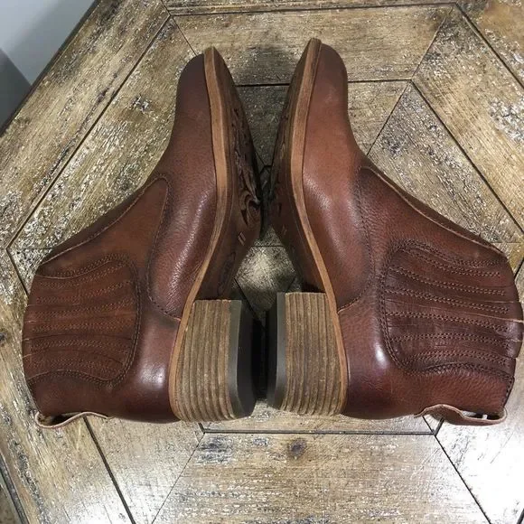 Sofft Chestnut Brown Leather Chelsea Ankle Booties - Picture 5 of 7